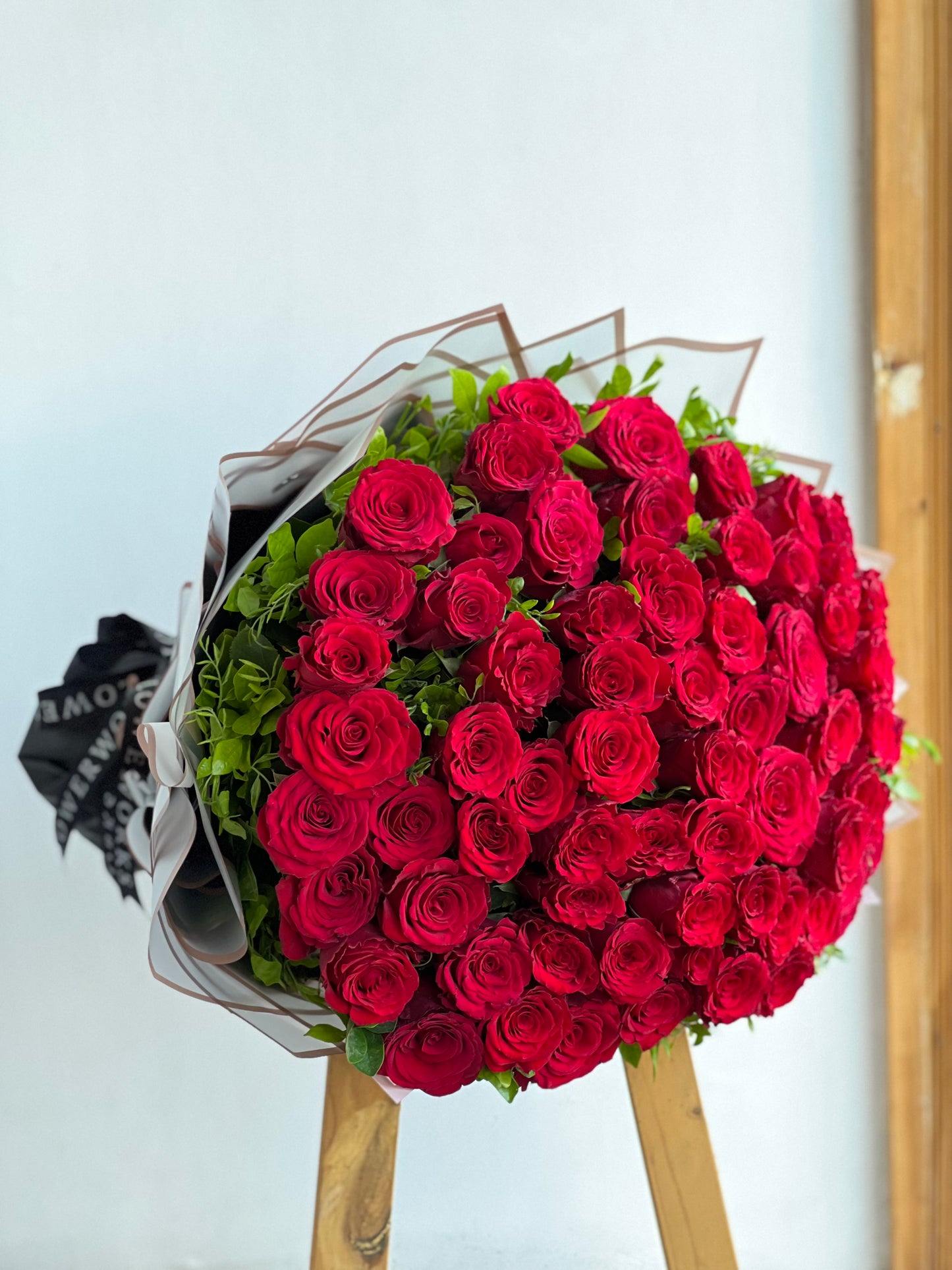 Precious (75 stems)