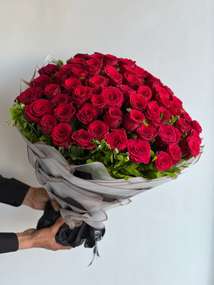 Precious (75 stems)