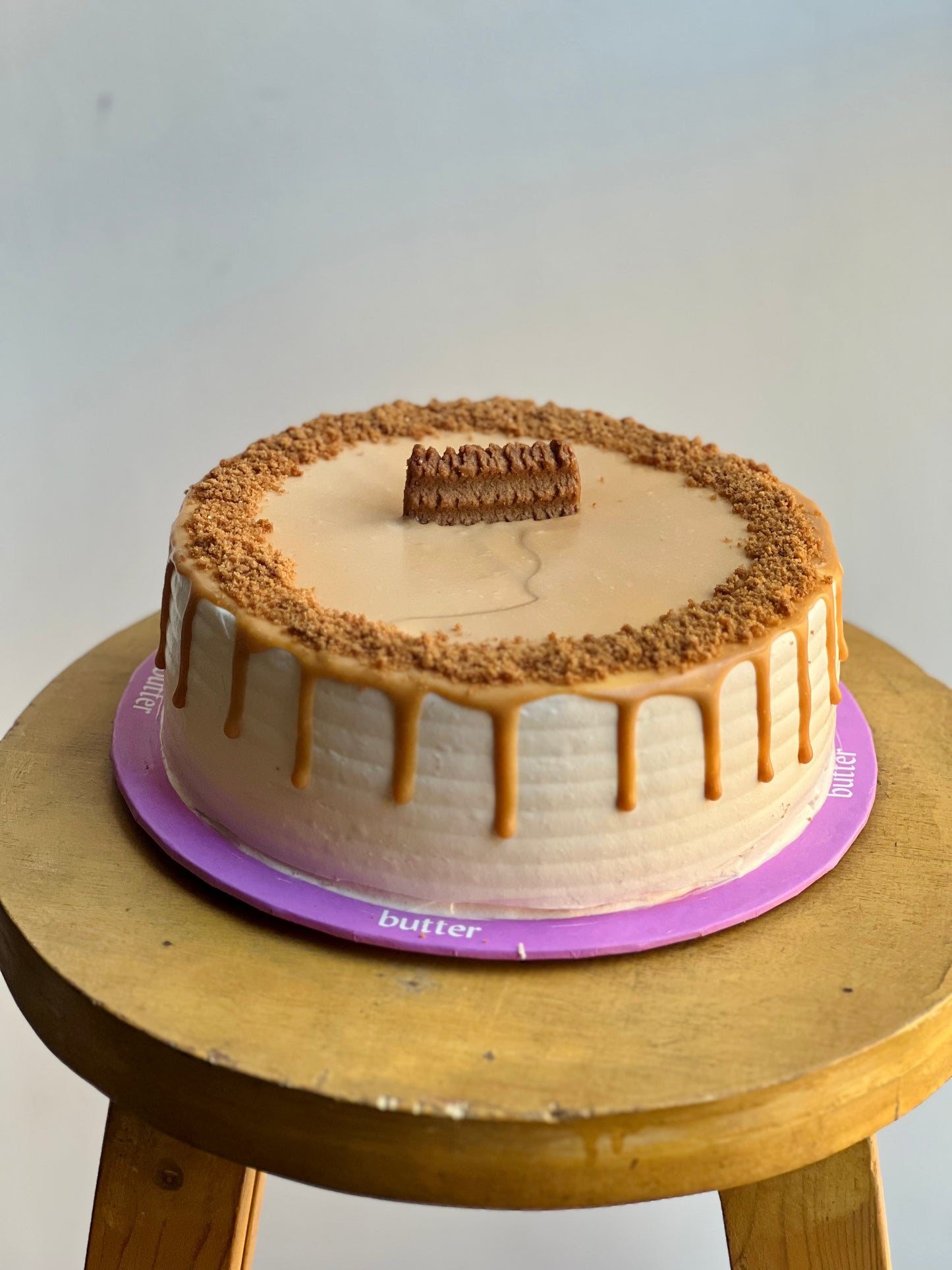 Caramel Biscuit Cake