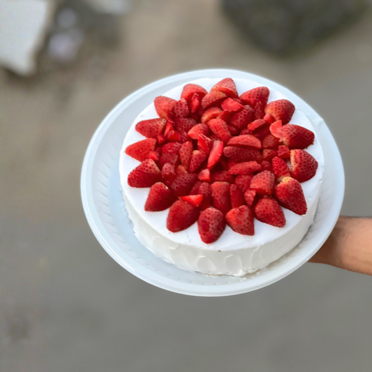 Milk Cake Strawberry