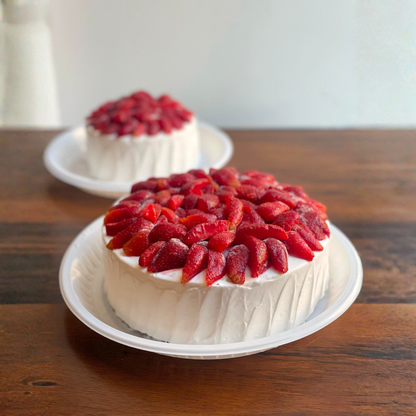 Milk Cake Strawberry